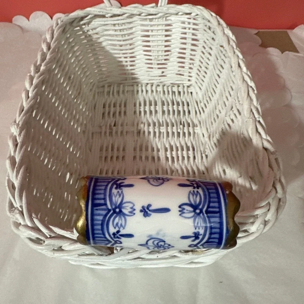 Vintage basket with porcelain handles